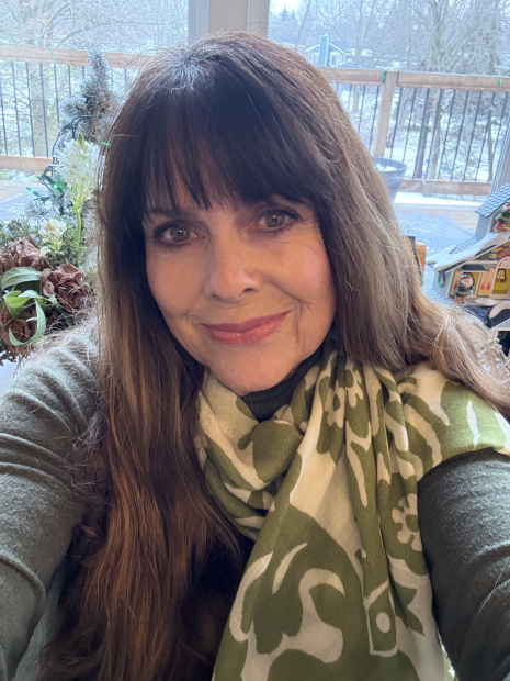 Luxurous Woll/Silk blend Scarf.  31" x 78"