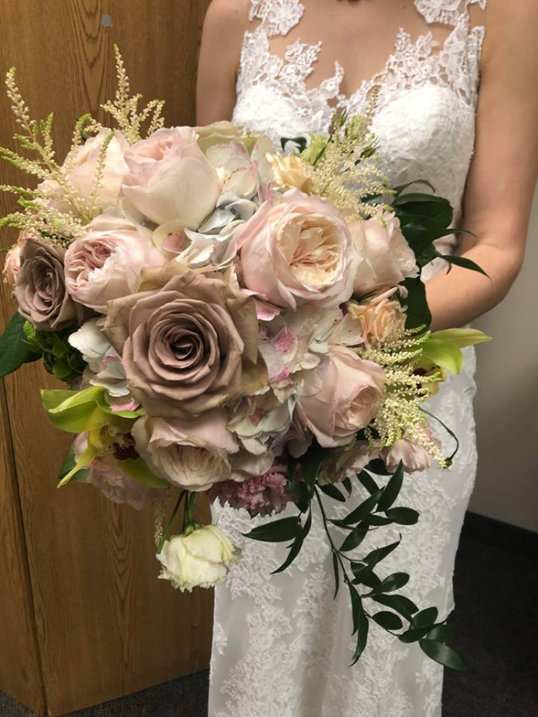 Utterly Vintage 36561166_10155342916820689_383851818632871936_n.jpg