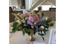 Early summer June wedding.  centerpiecegold_1.jpg