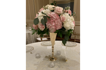 Trumpet Vase arrangement