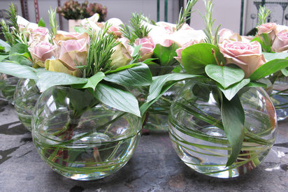 Cocktail table arrangements